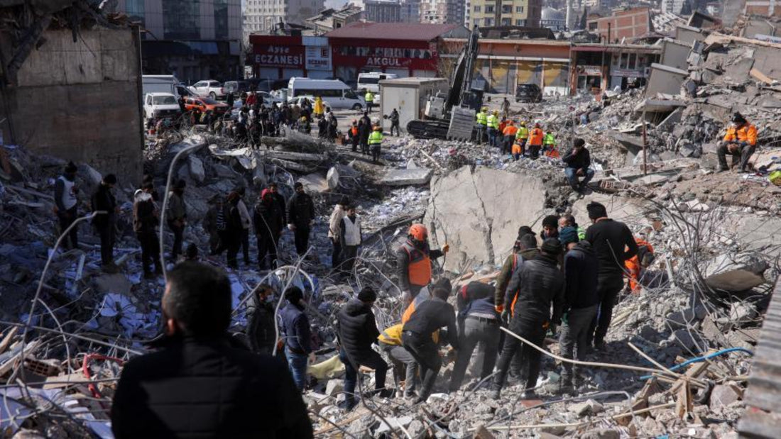 Milagro en Turquía: un bebé de 10 días y su madre rescatados de entre los escombros casi 90 horas después del mortífero terremoto