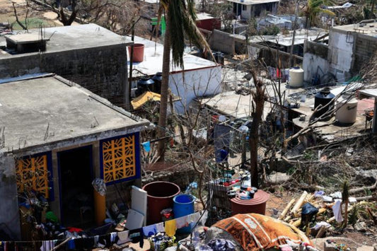 El huracán Otis mata a 48 personas en México y deja 6 desaparecidos: la ayuda llega lentamente